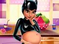 Juego Catwoman está embarazada  en línea