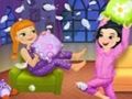 Juego Loca pelea de almohadas en una fiesta de pijamas  en línea