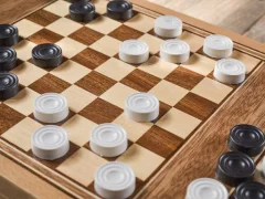 Juego Checkers Two Player en línea