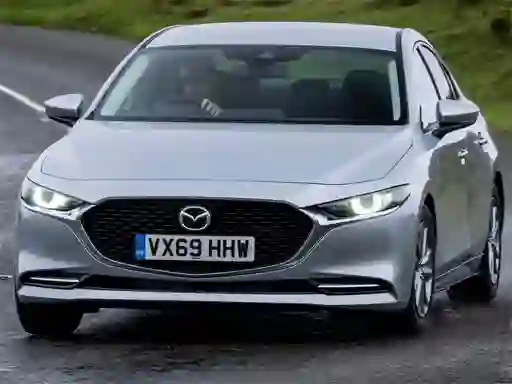 Juego Mazda 3 Sedan en línea