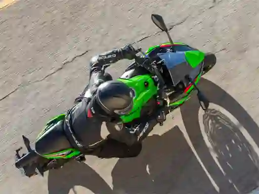 Juego Kawasaki Ninja 650 en línea