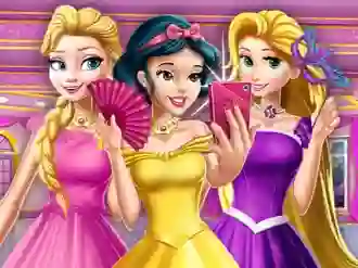 Juego Princesses At Masquerade en línea
