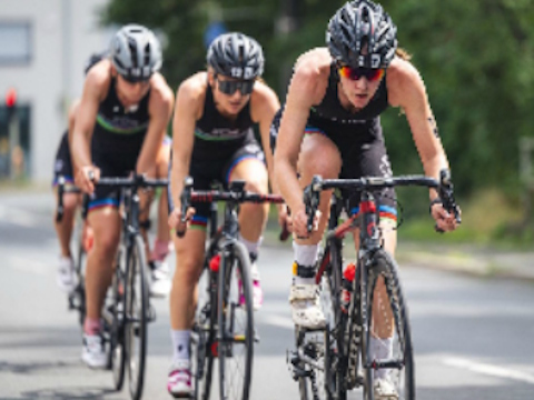Juego Rompecabezas de carrera de ruta de las mujeres  en línea